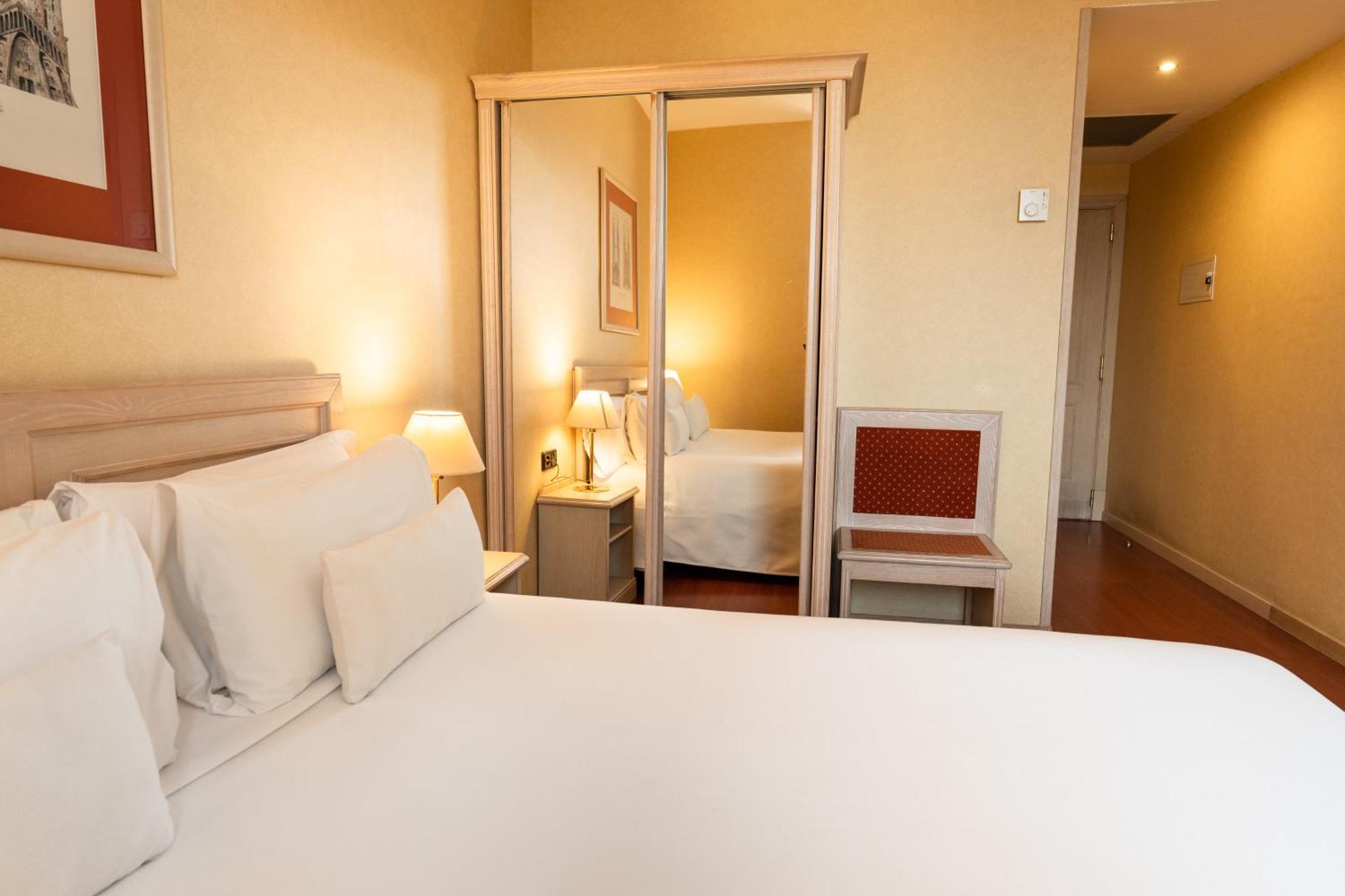 Sunotel Aston Barcelona Room photo